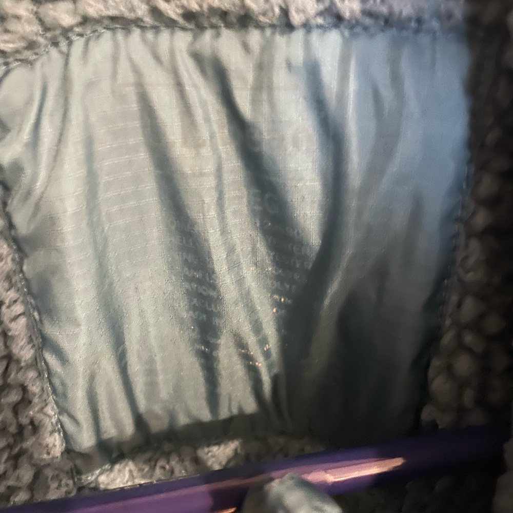 LL Bean Women’s Quilted Jacket - Picture 3 of 5